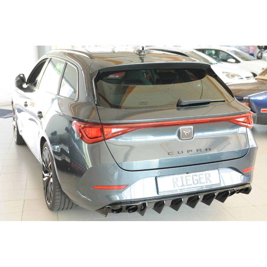 Rieger vložka zadního nárazníku (pro vozy s tažným zařízením) pro Seat Leon KL 5-dvéř. (ST/sportstourer), plast ABS lakovaný do černé lesklé barvy