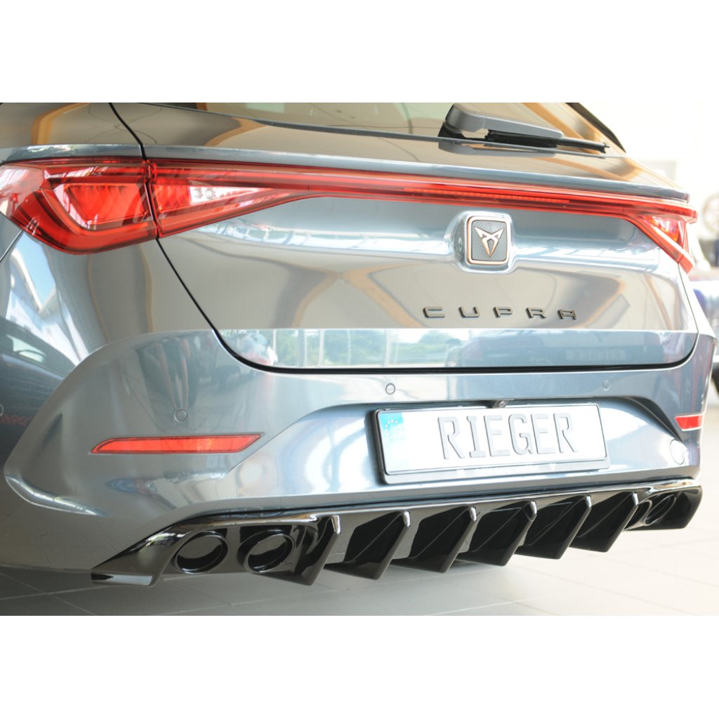 Rieger vložka zadního nárazníku (pro vozy s tažným zařízením) pro Seat Leon KL 5-dvéř. (ST/sportstourer), plast ABS lakovaný do černé lesklé barvy