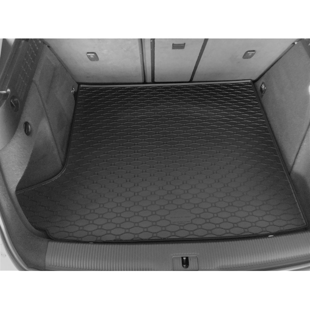 Vana do kufru gumová Audi Q3 s dojezdovým kolem 2011- | RIGUM