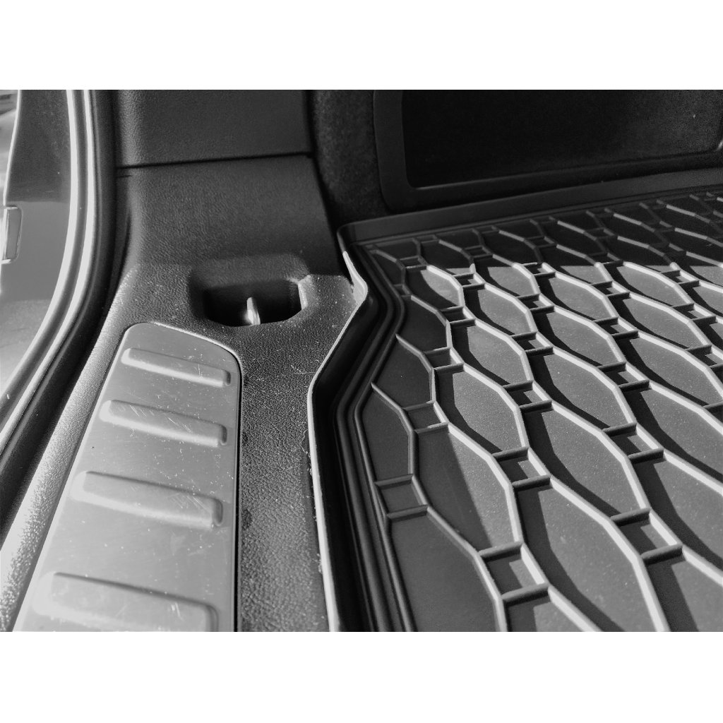 Vana do kufru gumová BMW X3 2018- | RIGUM