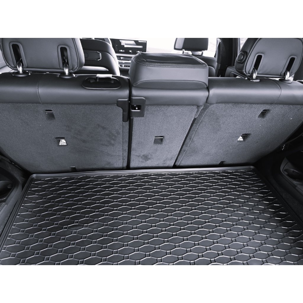Vana do kufru gumová BMW X7 G07 2022- | RIGUM