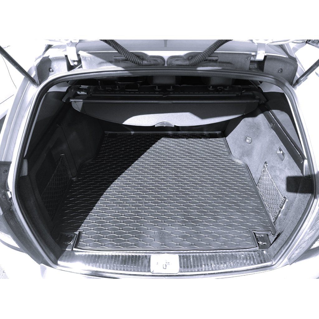 Vana do kufru gumová Mercedes C-klasse S204 combi 2007- | RIGUM