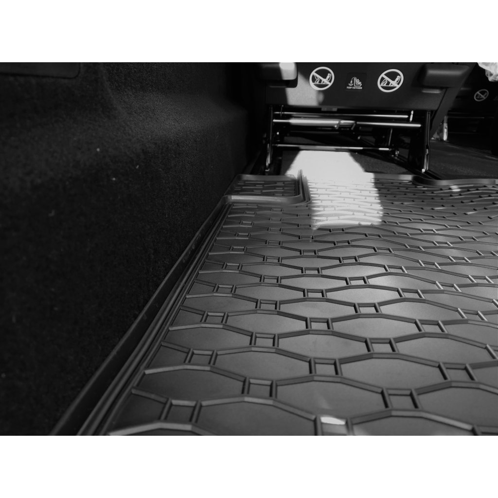 Vana do kufru gumová Mercedes V XL za 3. řadu sedadel 2014- | RIGUM