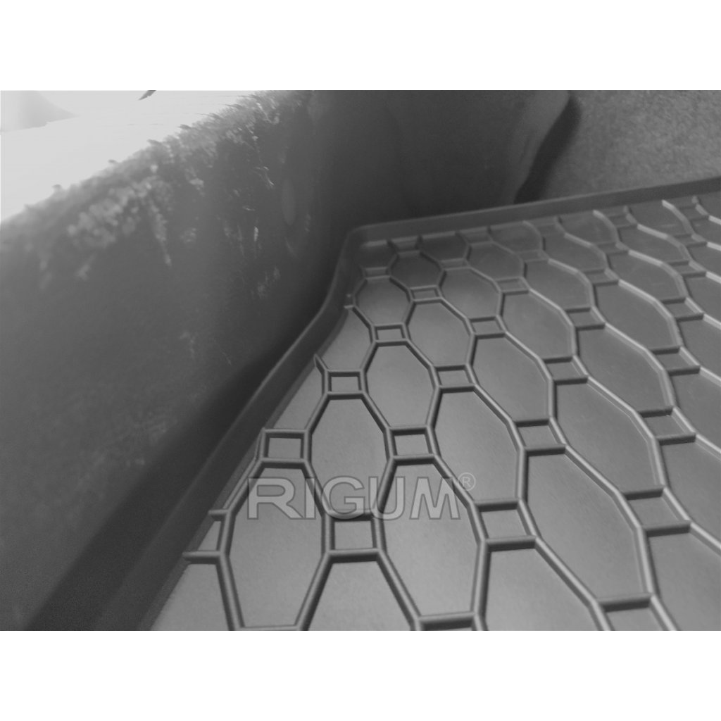 Vana do kufru gumová Nissan Qashqai 2007- | RIGUM