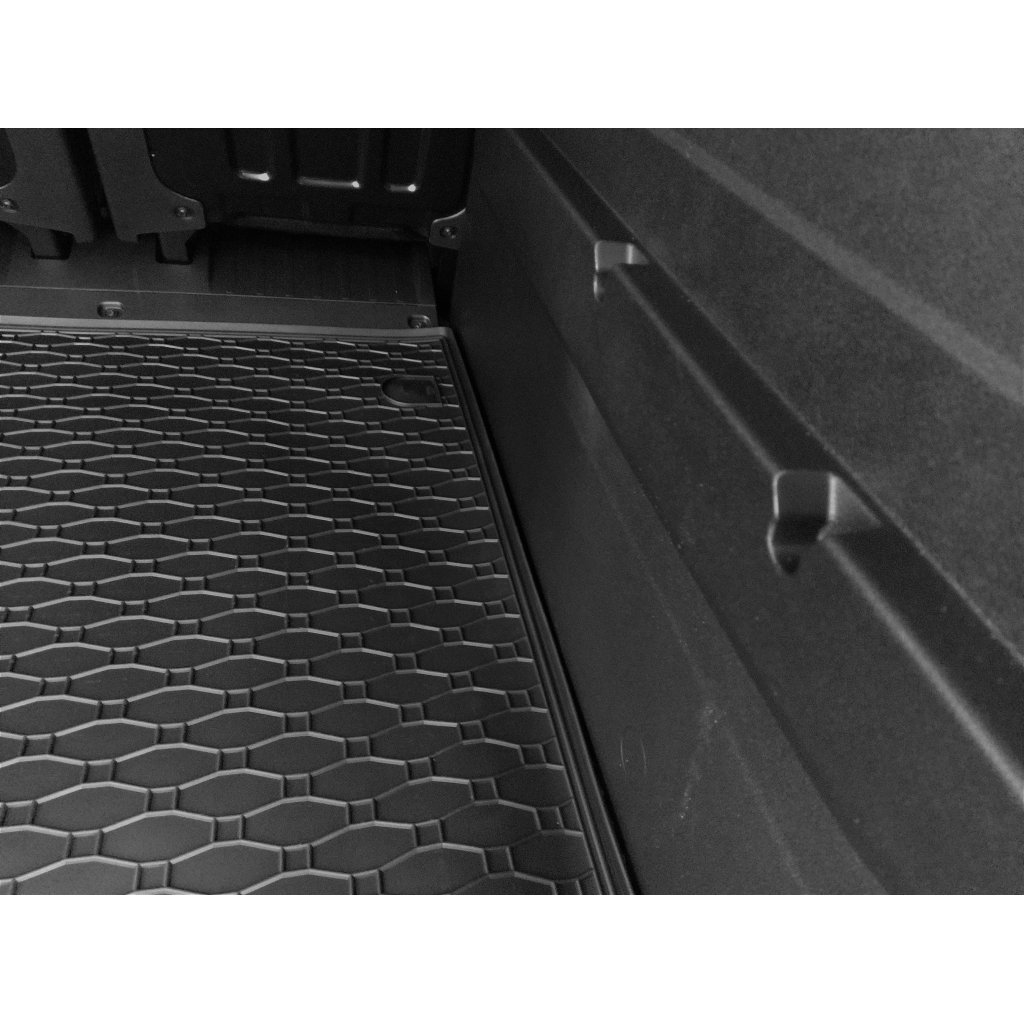 Vana do kufru gumová Opel Combo 5místný L1 2018- | RIGUM