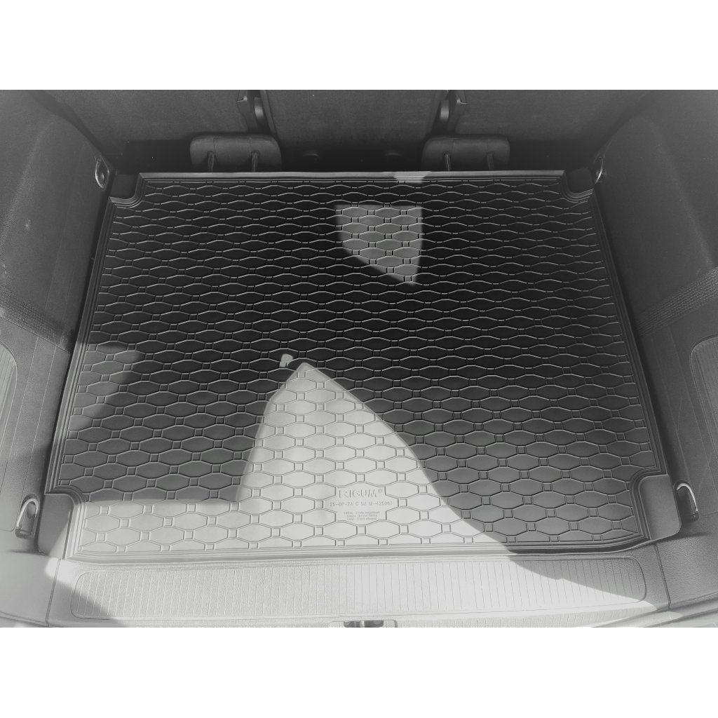 Vana do kufru gumová Opel Zafira C 5/7 místné 3. řada sklopená 2012- | RIGUM
