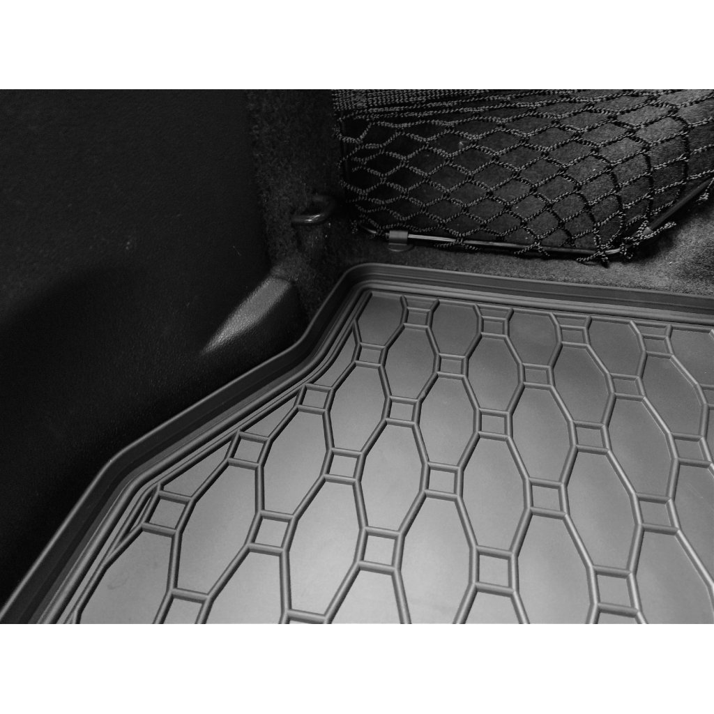 Vana do kufru gumová Seat Leon Hatchback 2013- | RIGUM