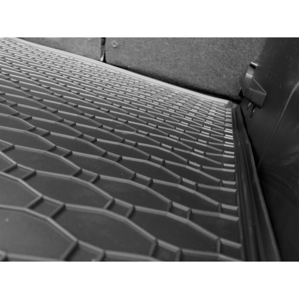 Vana do kufru gumová Suzuki SX4 S-Cross horní i dolní poloha 2013- | RIGUM