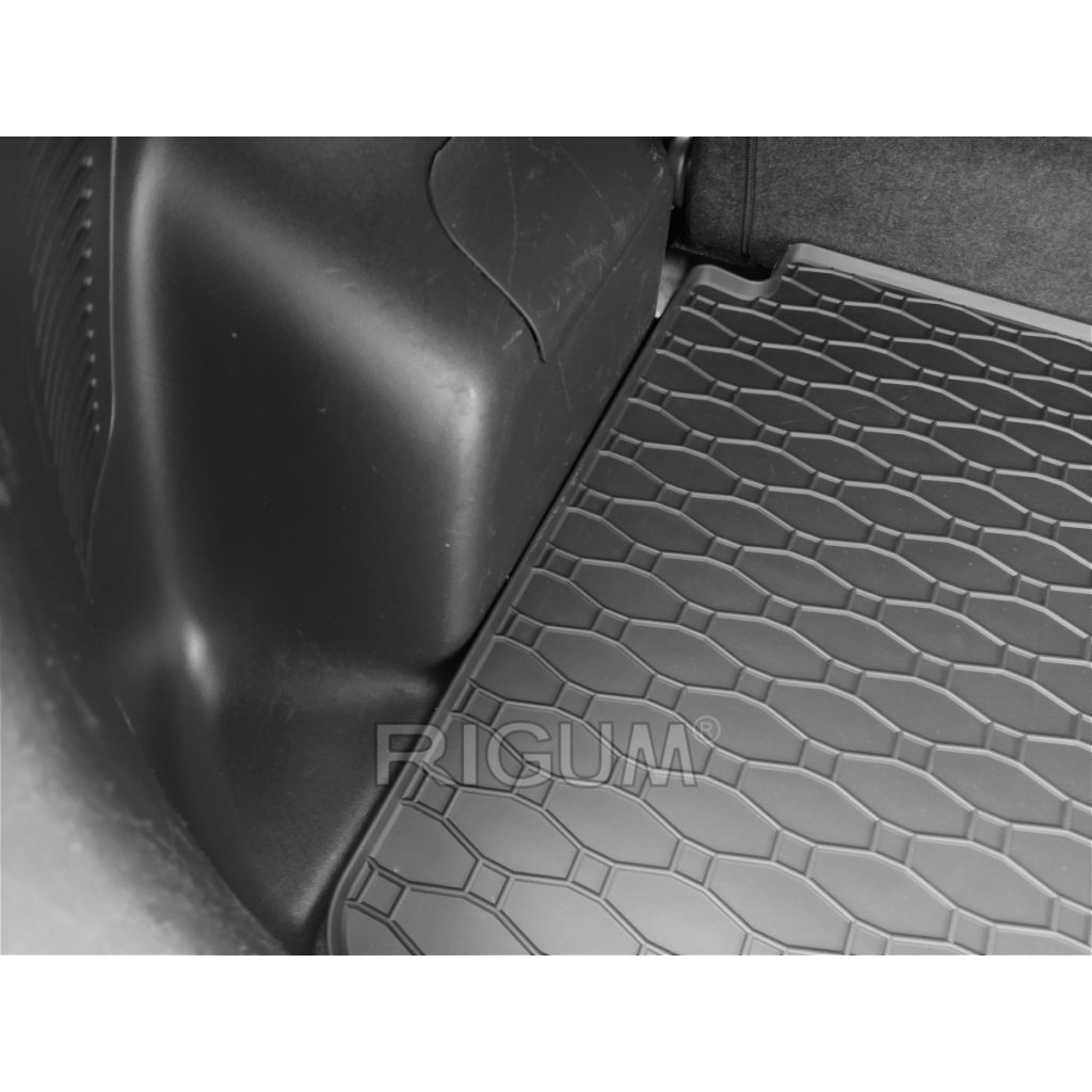 Vana do kufru gumová Toyota Yaris 2006- | RIGUM