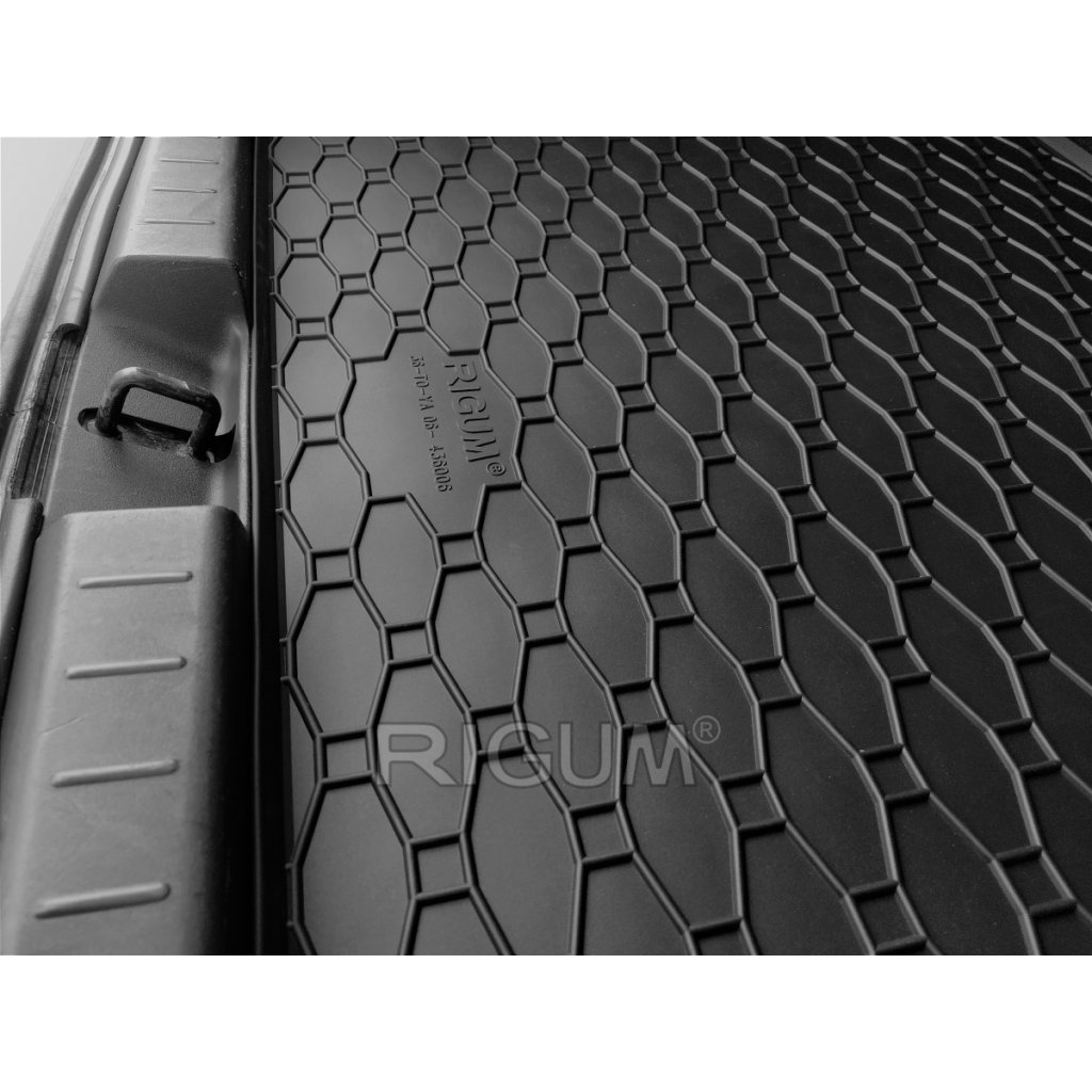 Vana do kufru gumová Toyota Yaris 2006- | RIGUM