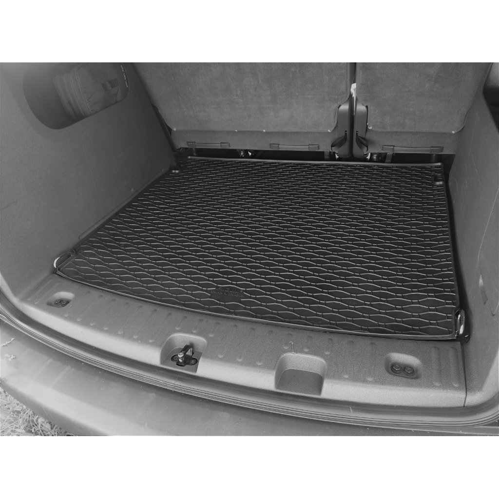 Vana do kufru gumová Volkswagen Caddy 5místný 2005- | RIGUM