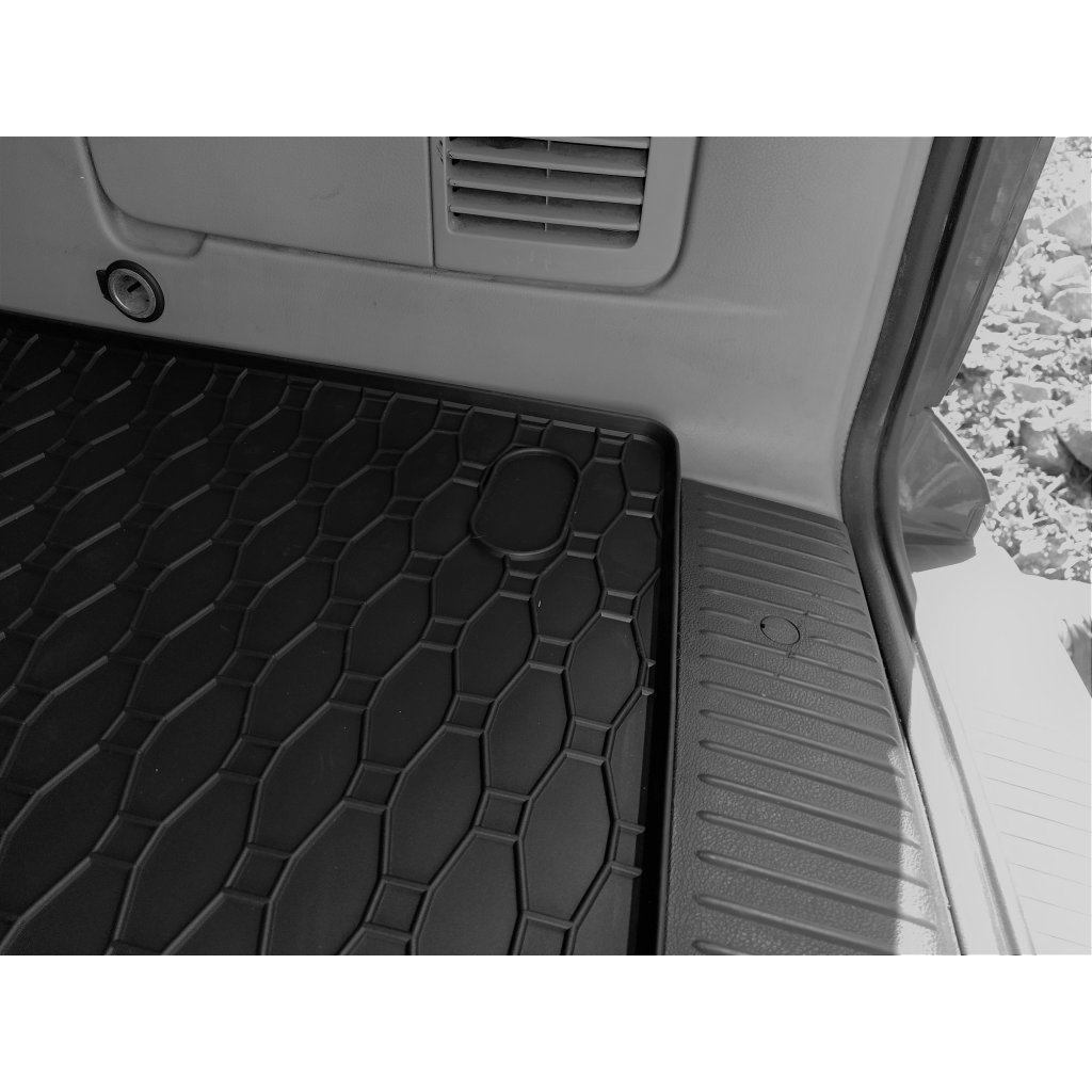 Vana do kufru gumová Volkswagen T5 Caravelle L1 2003- | RIGUM