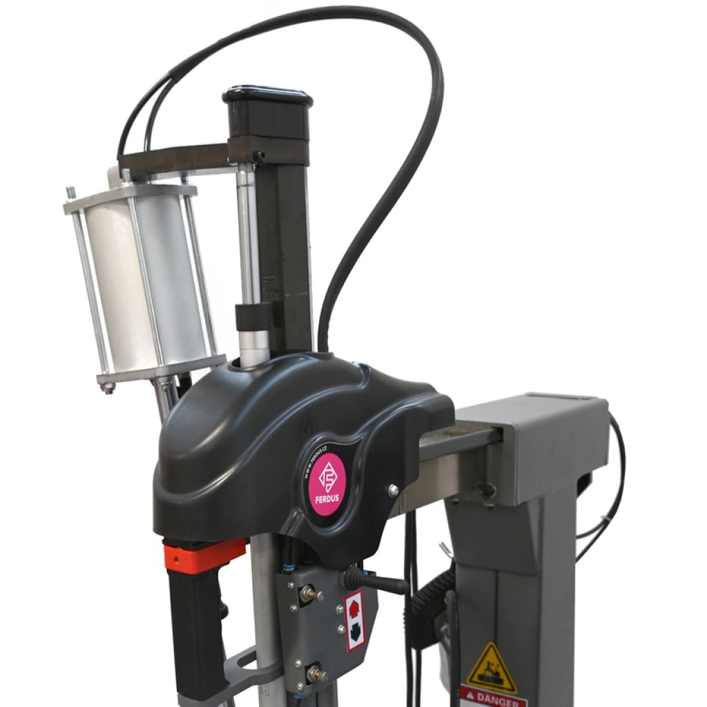 Zouvačka pneumatik 12 - 30" LC897V - F16156