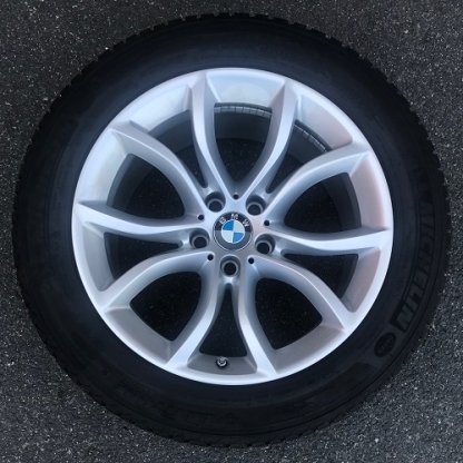 Bazar. komplety 9,0x19 5/120 ET48 a ET18 Original BMW X6, zimní 255/50R19 107V RFT