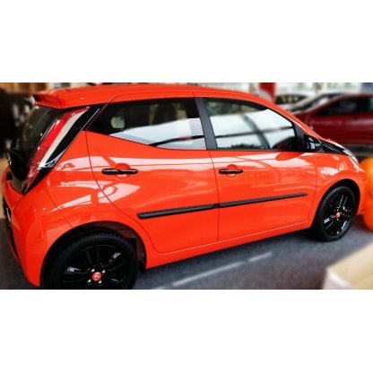 Boční lišty na dveře Toyota Aygo 5dv 2014-2021 F17 | Rider