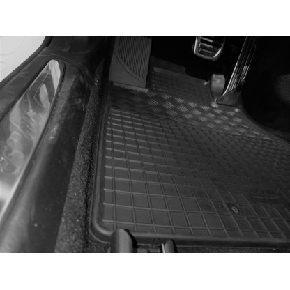 Gumové autokoberce Alfa Romeo Giulia 4x4 AUTOMAT 2016- | RIGUM