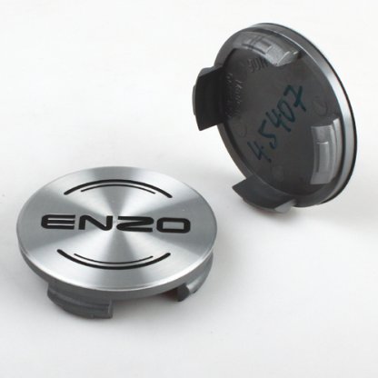 krytka průměr 56/60mm(vnitřní,vnější) plast, logo kov ENZO stříbrné (ZE1300) úchyt 2mm