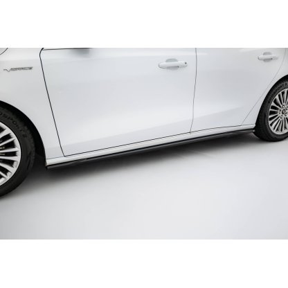 Maxton Design difuzory pod boční prahy pro Ford Focus Mk4, černý lesklý plast ABS, Vignale, Estate/Hatchback