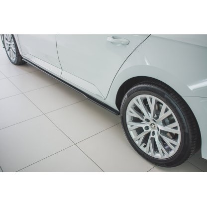 Maxton Design difuzory pod boční prahy pro Škoda Superb Mk3 FL Facelift, černý lesklý plast ABS