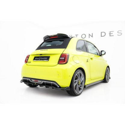 Maxton Design spoiler pod zadní nárazník s žebrováním pro Abarth 500E, černý lesklý plast ABS
