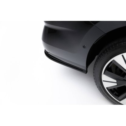 Maxton Design spoiler pod zadní nárazník s žebrováním pro Volkswagen Multivan T7, černý lesklý plast ABS