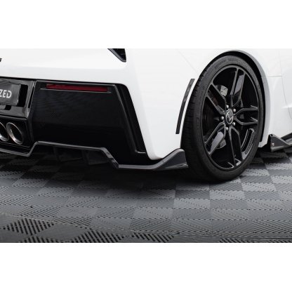 Maxton Design středový spoiler pod zadní nárazník s žebrováním pro Chevrolet Corvette C7, černý lesklý plast ABS, Stingray