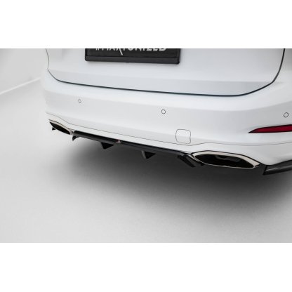 Maxton Design středový spoiler pod zadní nárazník s žebrováním pro Ford Focus Mk4, černý lesklý plast ABS, Vignale, Estate