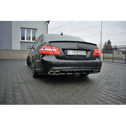 Maxton Design vložka zadního nárazníku pro Mercedes třída E w212/AMG, carbon-Look