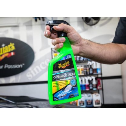 Meguiar's Hybrid Ceramic Detailer - hybridní keramický detailer pro odstranění lehkých nečistot a posílení ochrany, 768 ml