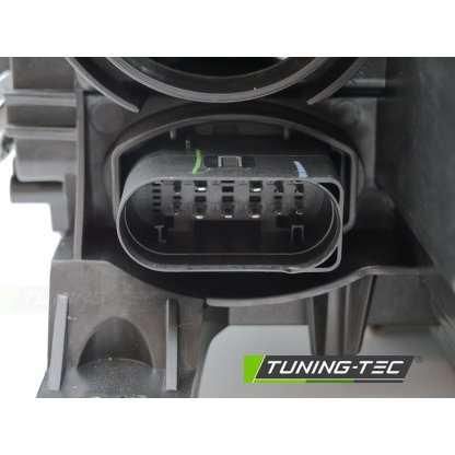Přední světlo čiré pravé pro AUDI A5 2011-2012 xenon