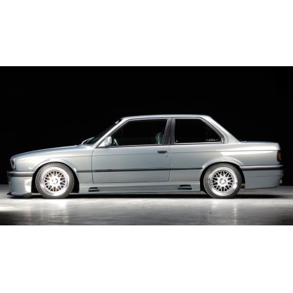 Rieger boční práh mont. strana levá pro BMW řada 3 E30 kabriolet, kupé, sedan, touring, plast ABS bez povrchové úpravy, s prolisem, s prolisem a dvěma výřezy
