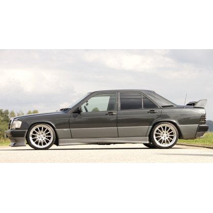 Rieger boční práh mont. strana pravá pro Mercedes 190 W201 sedan, plast ABS bez povrchové úpravy