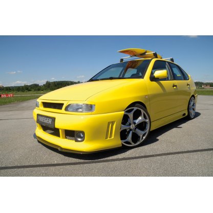 Rieger boční práh mont. strana pravá pro Seat Cordoba 6K, C sedan, r.v. 96-99, plast ABS bez povrchové úpravy, s prolisem a výřezem