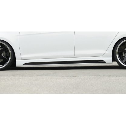 Rieger boční práh mont. strana pravá pro Seat Leon 5F 3-dvéř. (sc), r.v. 10/12-, plast ABS s povrchovou úpravou Carbon-Look, s prolisem a výřezem