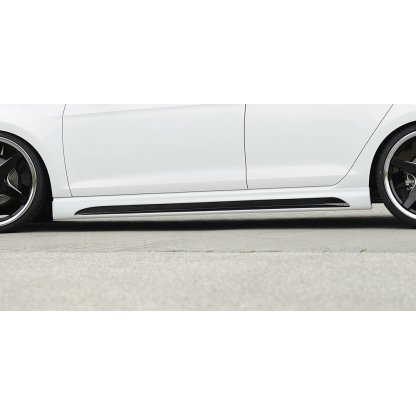 Rieger boční práh mont. strana pravá pro Seat Leon 5F 5-dvéř., 5-dvéř. (ST/Combi), r.v. 10/12-, plast ABS s povrchovou úpravou Carbon-Look, s prolisem a výřezem