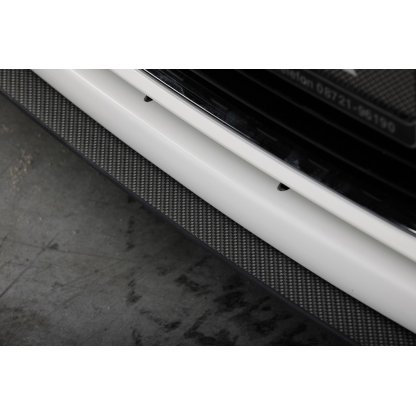 Rieger lipa pod přední nárazník Rieger pro Audi A1 8X 3-dvéř., 5-dvéř. (sportback) před faceliftem, 08/10-12/14, plast ABS s povrchovou úpravou Carbon-Look