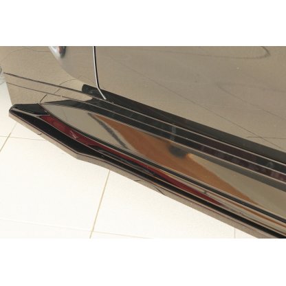Rieger spoiler pod boční práh mont. strana levá pro BMW řada 4 G83 M4 kabriolet, 06/21-, plast ABS lakovaný do černé lesklé barvy