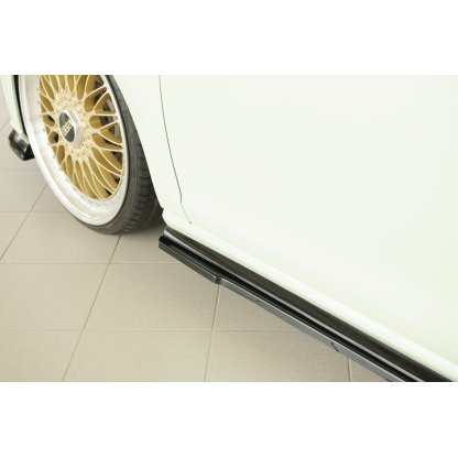 Rieger spoiler pod boční práh mont. strana levá pro Volkswagen Golf 7 R-Line 3-dvéř., 02/17-, plast ABS lakovaný do černé lesklé barvy