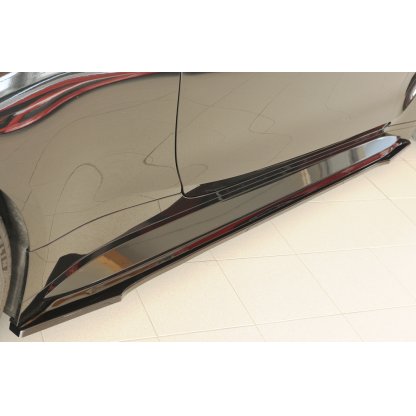 Rieger spoiler pod boční práh mont. strana pravá pro BMW řada 4 G83 M4 kabriolet, 06/21-, plast ABS lakovaný do černé lesklé barvy
