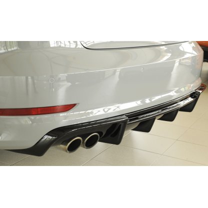 Rieger vložka zadního nárazníku pro Audi A3 8V 3-dvéř. (convertible 8V7), 5-dvéř. (sedan 8VS) před faceliftem, plast ABS lakovaný do černé lesklé barvy, pro dvojitou koncovku vlevo