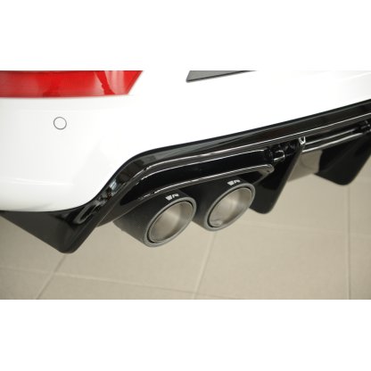 Rieger vložka zadního nárazníku pro Seat Ateca Cupra 5FP, plast ABS lakovaný do černé lesklé barvy
