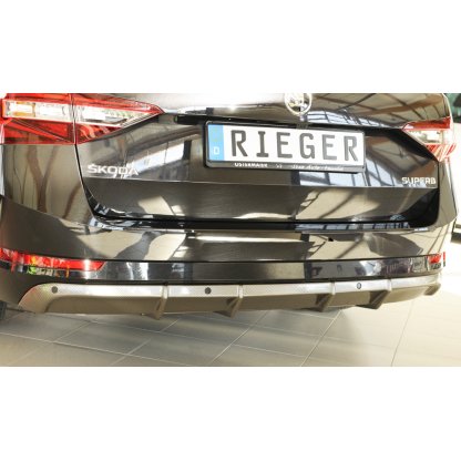 Rieger vložka zadního nárazníku pro Škoda Superb III 3T, 3V combi, sedan vč. faceliftu, plast ABS s povrchovou úpravou Carbon-Look, pro vozy bez tažného zařízení