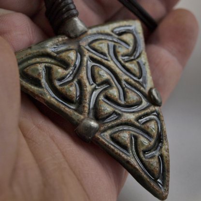 trojúhelník s keltskými uzly | přívěšek