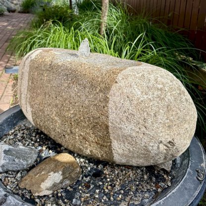 Vodní prvek Loďka přírodní kámen s pítkem včetně kompletního příslušenství
