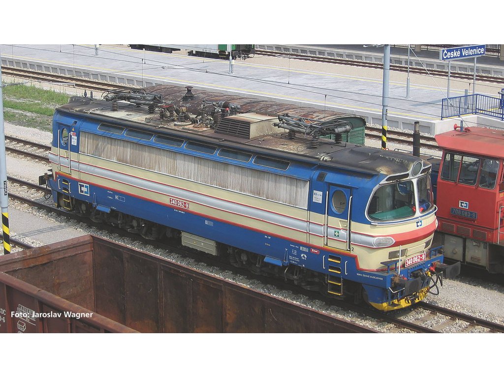 H0 - Elektrická lokomotiva BR 340 - Laminátka ČD - PIKO 51392