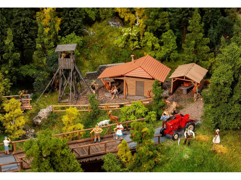 H0 - Lovecká chata s posedem a dřevěné mosty - Faller 130637