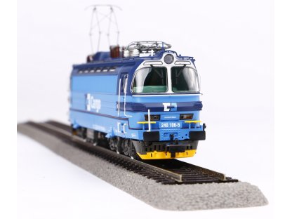H0 - Elektrická lokomotiva BR 240 CD Cargo - PIKO 51384