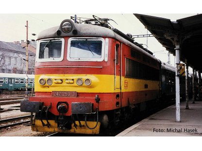 H0 - Elektrická lokomotiva Rh 242 - ČSD Plecháč - epocha V / DCC zvuk - PIKO 97408