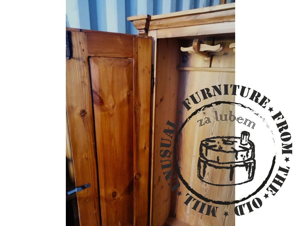 ADINA - dvoukřídlá dřevěná stará skřín