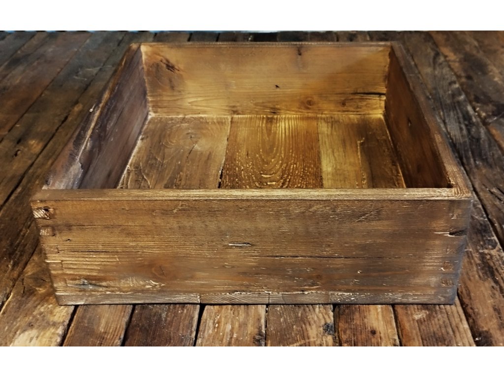 OLD WOOD BOX - FIVE